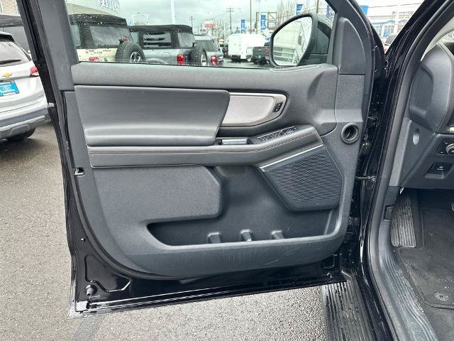 Certified 2025 Ford Expedition Active AWD/4WD image 11