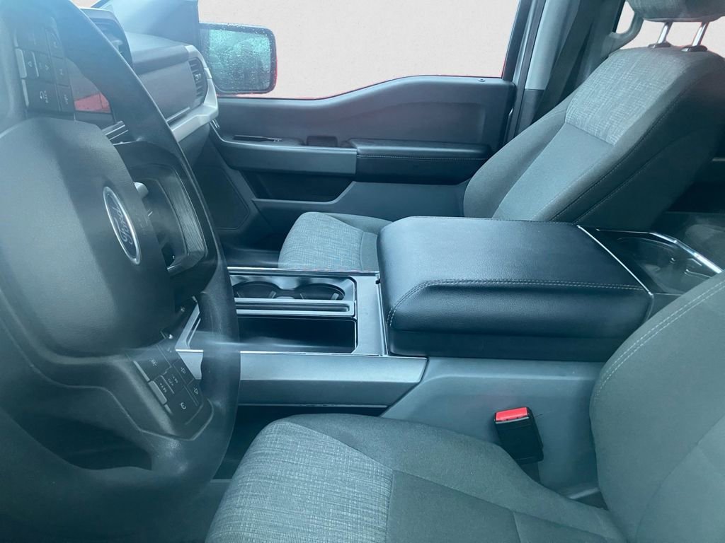 Certified 2022 Ford F150 XLT image 4