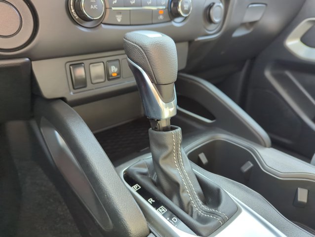 Used 2024 Nissan Frontier SV w/ Technology Package image 13