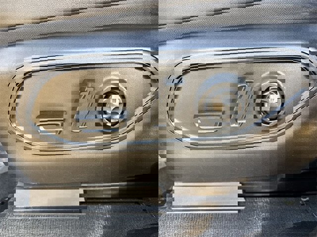 Used 2023 Jeep Grand Cherokee L Laredo image 4