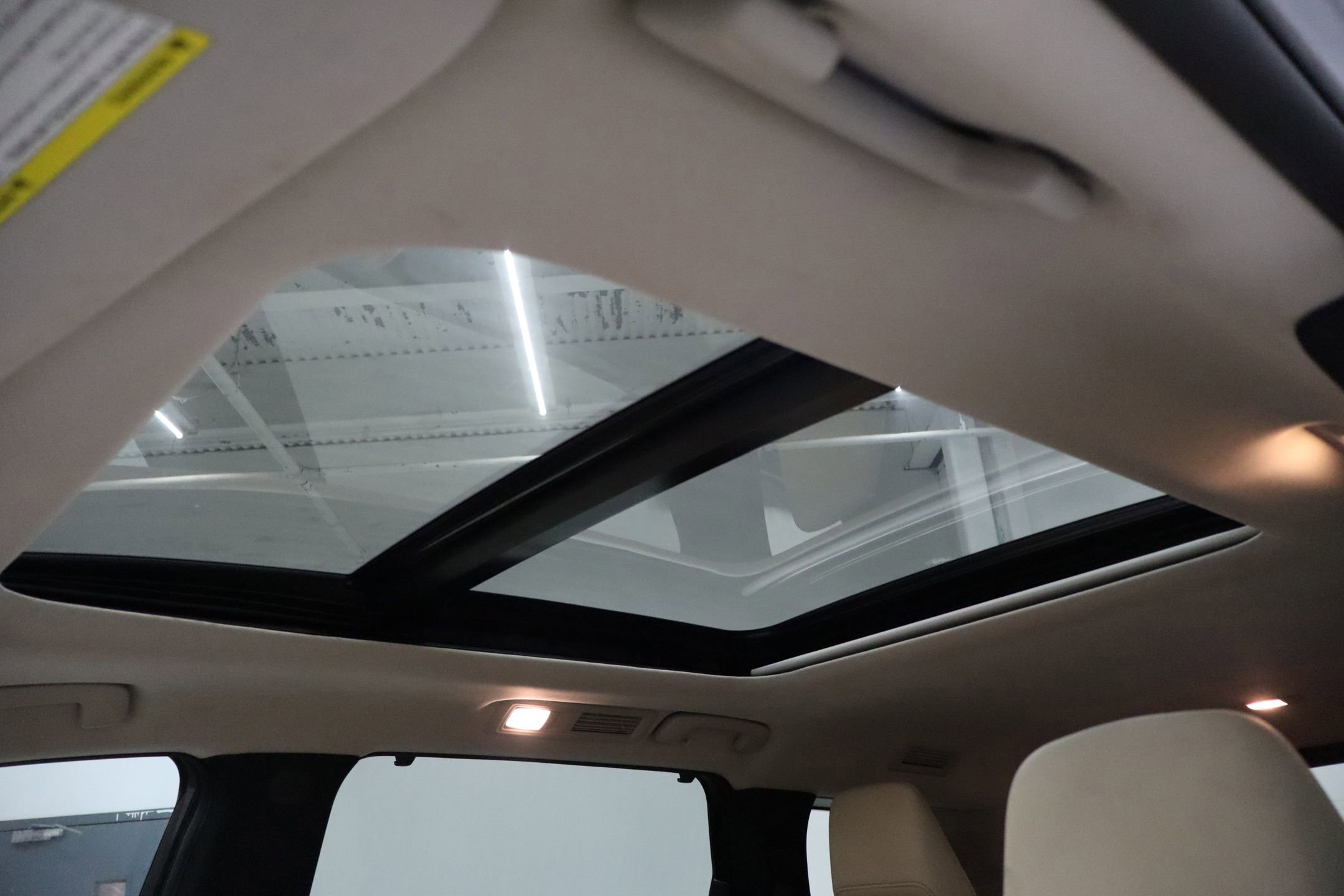 Used 2023 INFINITI QX60 Luxe w/ Performance Audio Package image 32