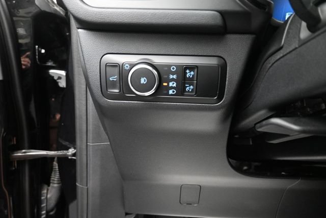 Certified 2024 Ford Escape ST-Line Select w/ Class II Trailer Tow Package AWD/4WD image 19