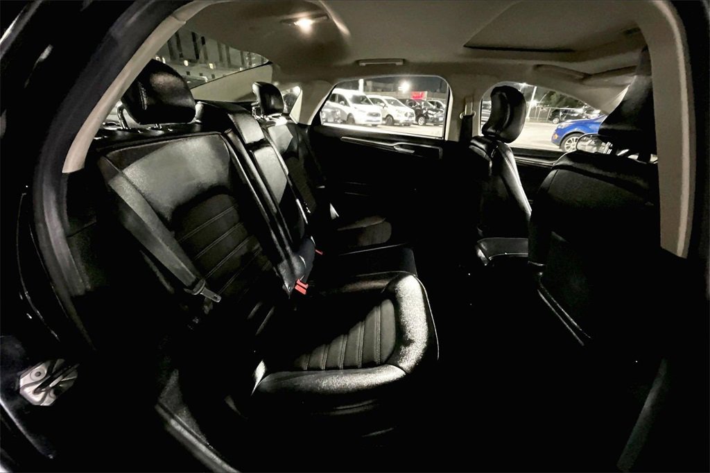 Certified 2017 Ford Fusion SE w/ Equipment Group 601A image 26