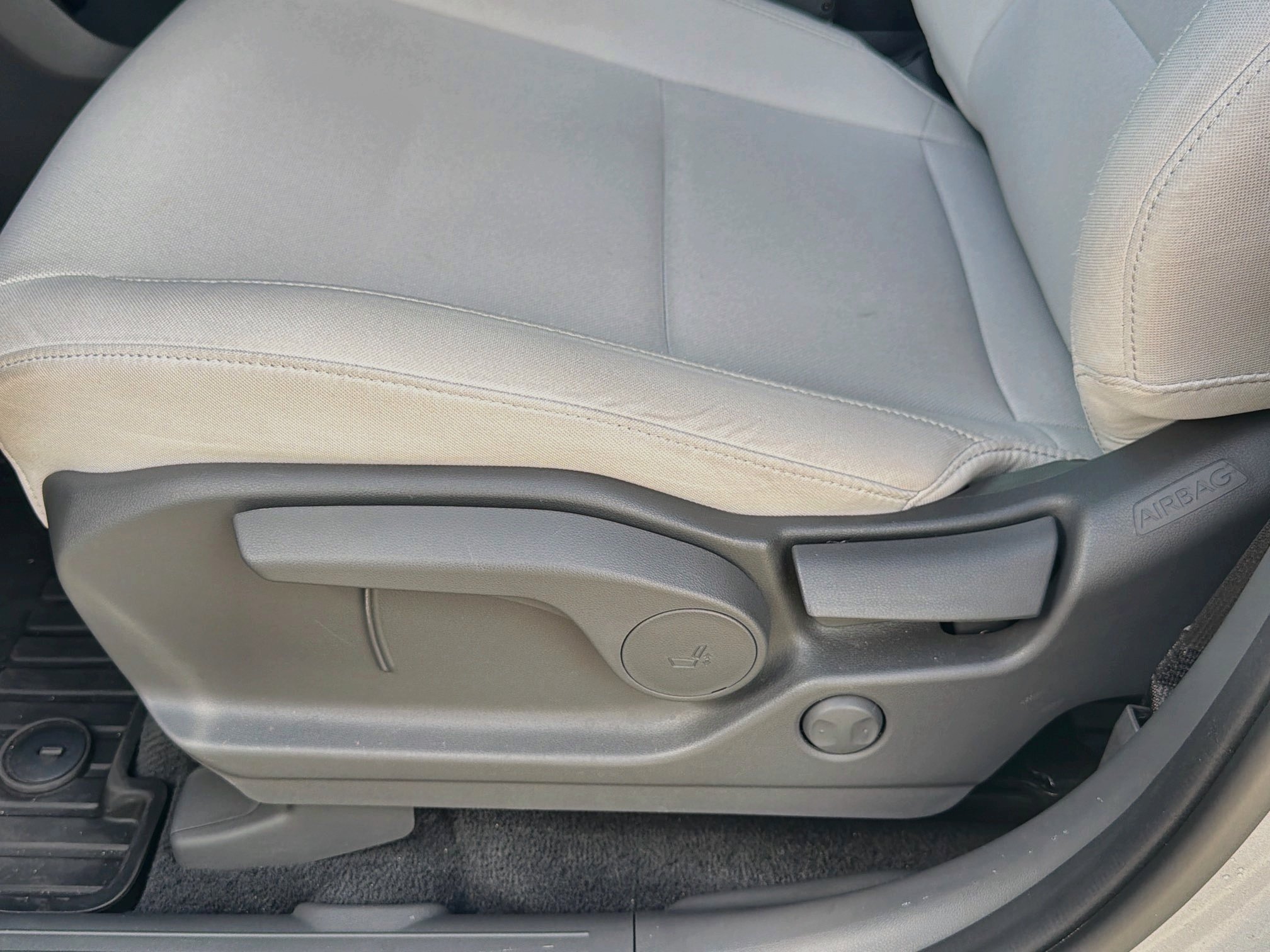 Used 2026 Hyundai Santa Fe SE FWD image 21