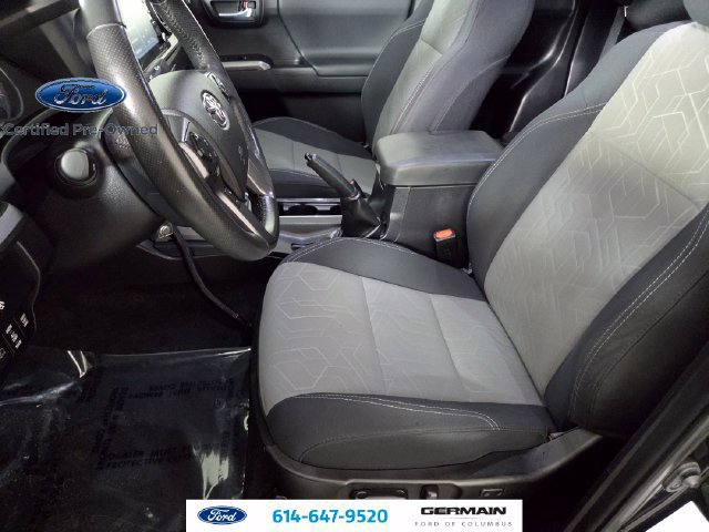 Used 2022 Toyota Tacoma TRD Sport w/ Technology Package AWD/4WD image 17