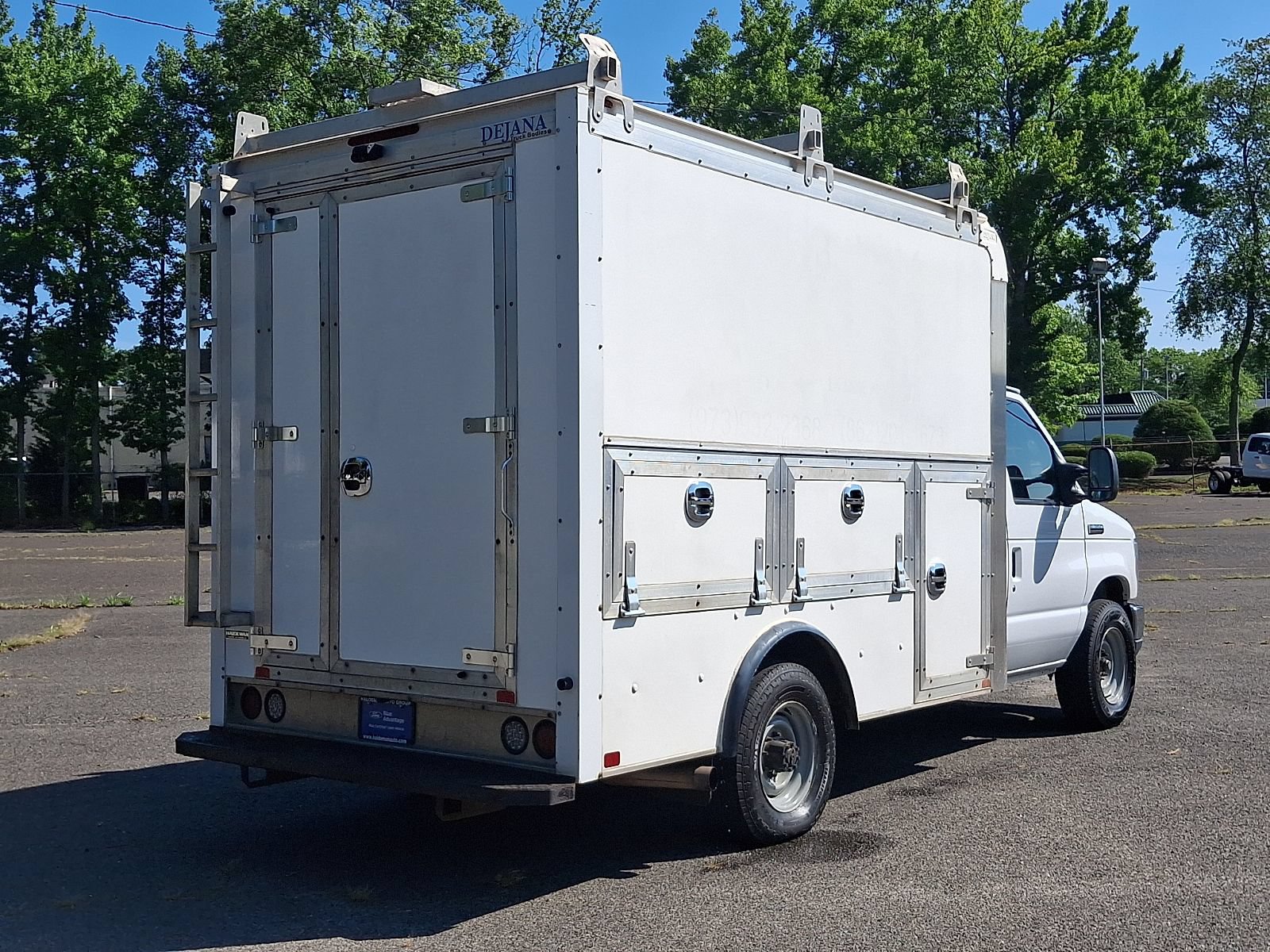 Certified 2022 Ford E-350 and Econoline 350 Super Duty w/ Power Windows & Locks Group RWD image 8