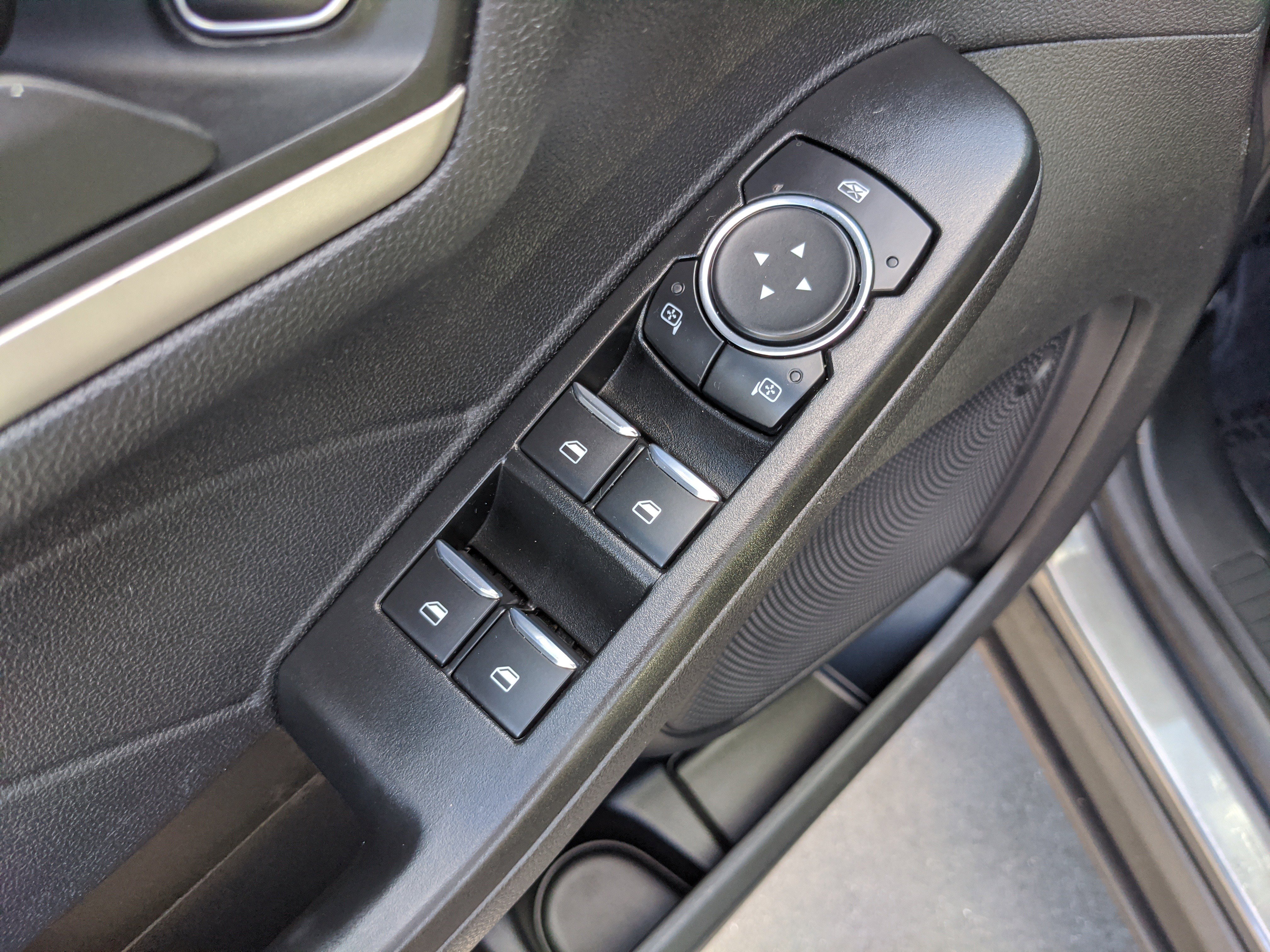 Certified 2022 Ford Escape SE w/ SE Sport Appearance Package image 23