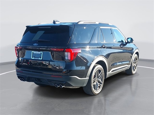 Certified 2025 Ford Explorer ST image 3