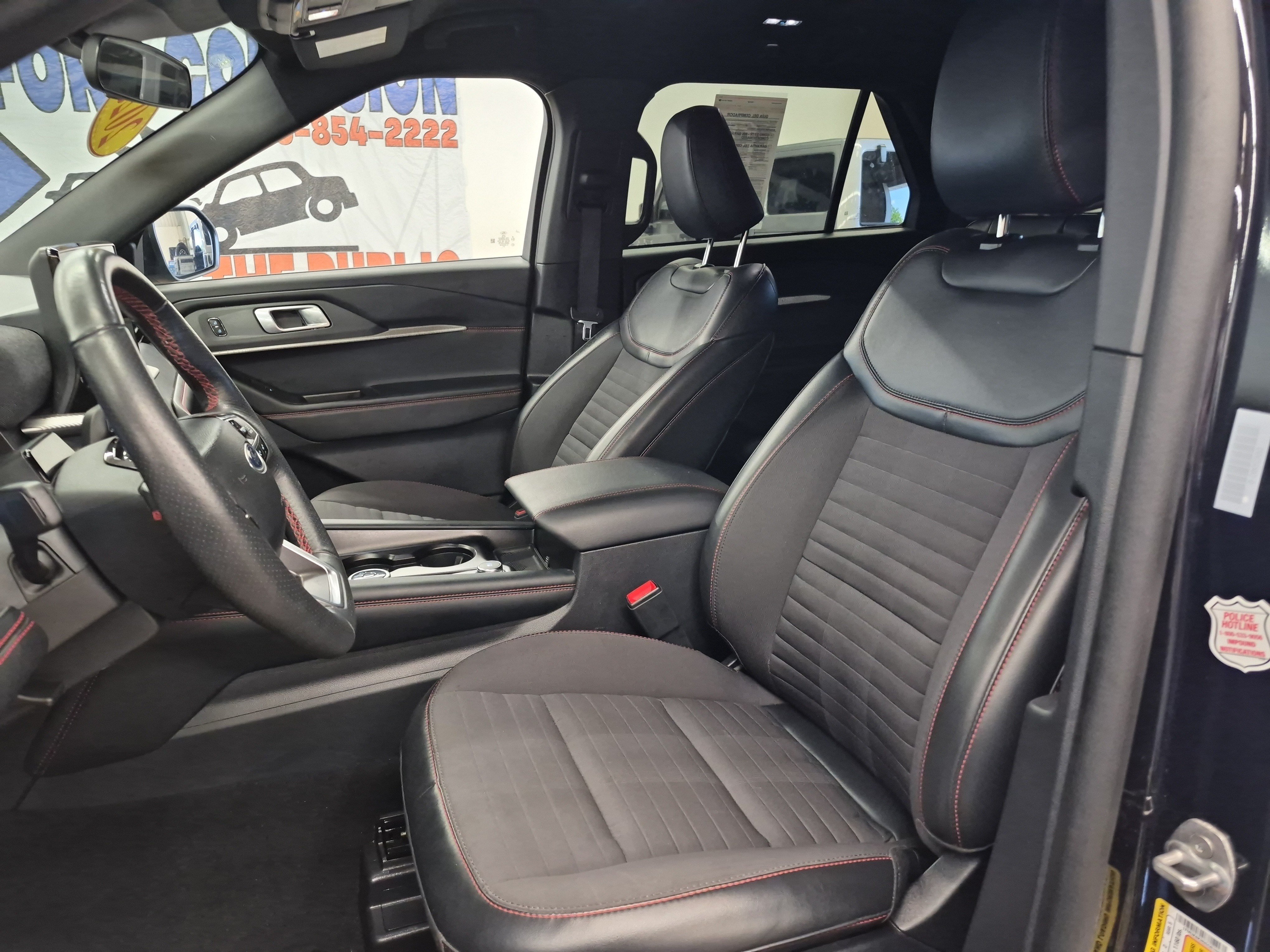 Certified 2025 Ford Explorer ST-Line w/ ST-Line Street Pack AWD/4WD image 11
