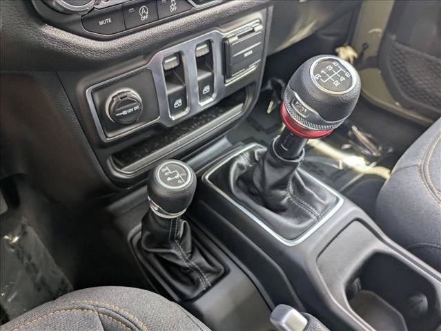 Used 2026 Jeep Wrangler Sport AWD/4WD image 12