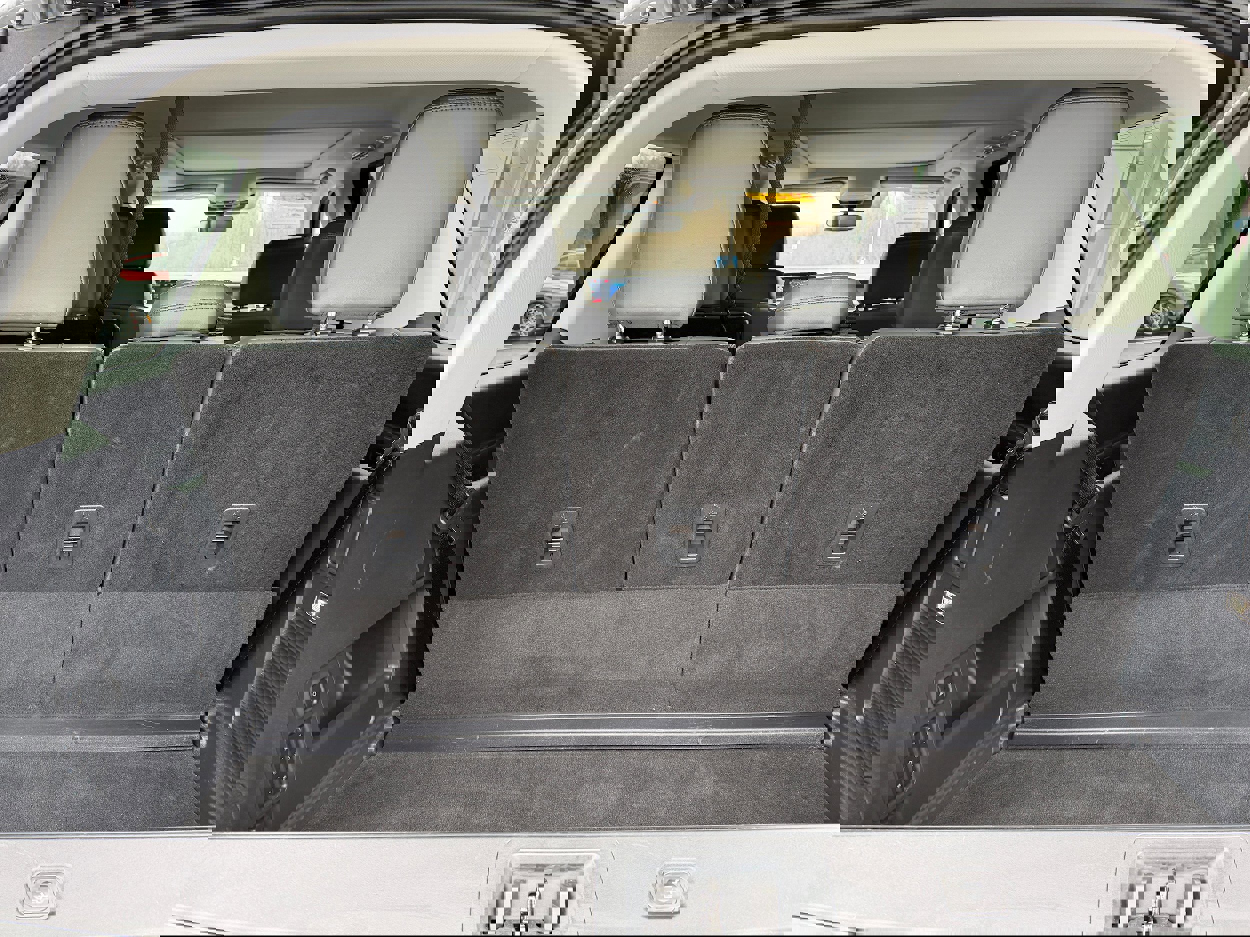 Certified 2025 Ford Expedition Active image 12