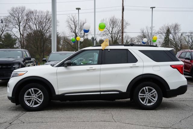 Certified 2024 Ford Explorer XLT w/ Equipment Group 202A image 2