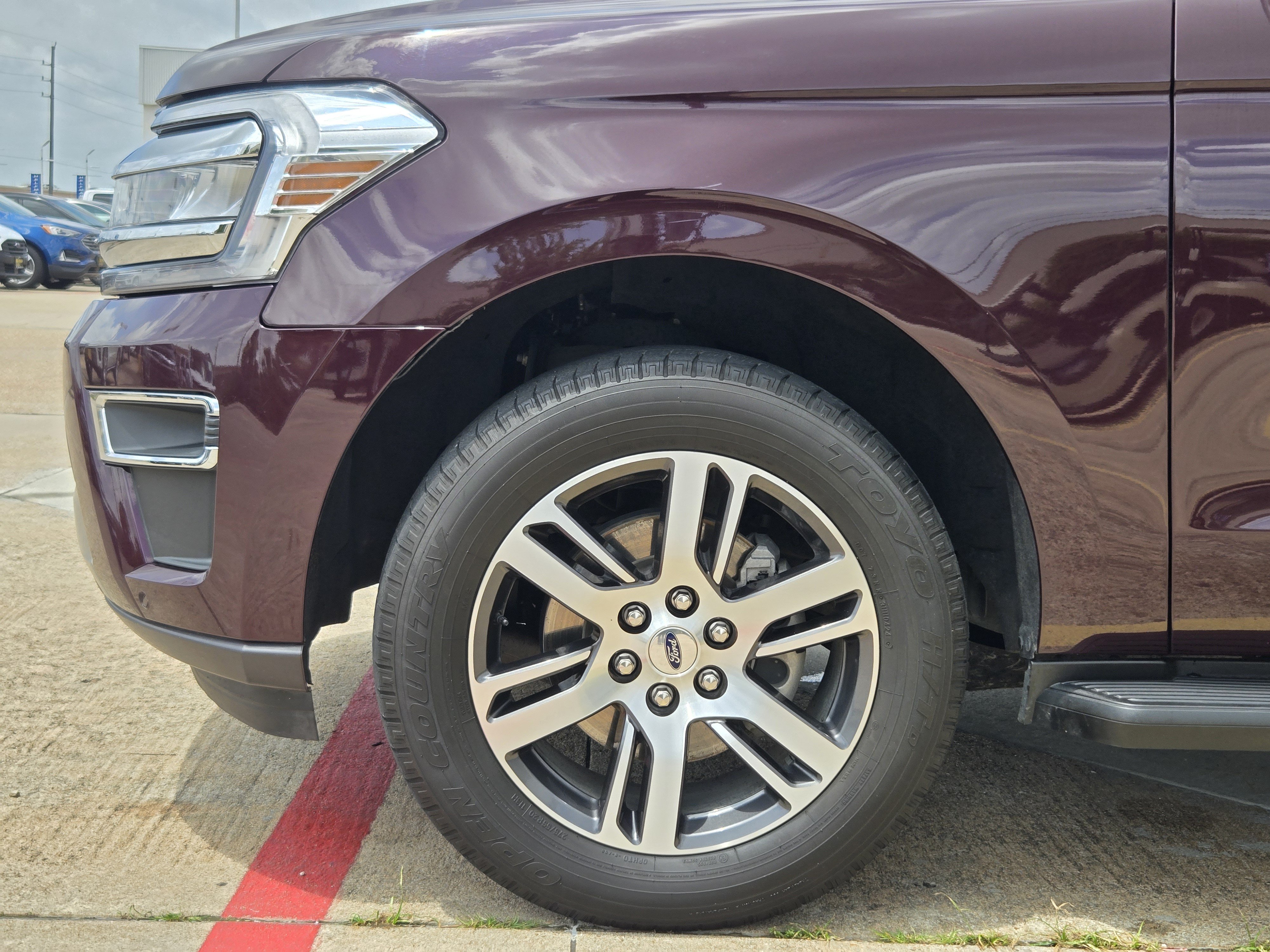 Certified 2024 Ford Expedition Limited RWD image 5