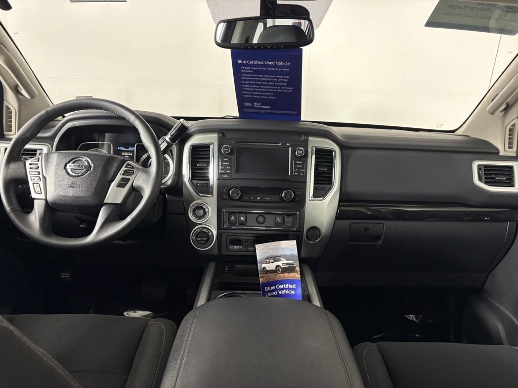 Used 2017 Nissan Titan SV image 28