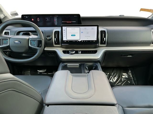 Certified 2025 Ford Expedition Active AWD/4WD image 12