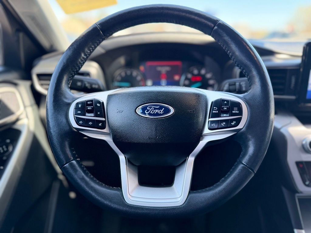 Certified 2023 Ford Explorer XLT w/ Equipment Group 202A AWD/4WD image 16