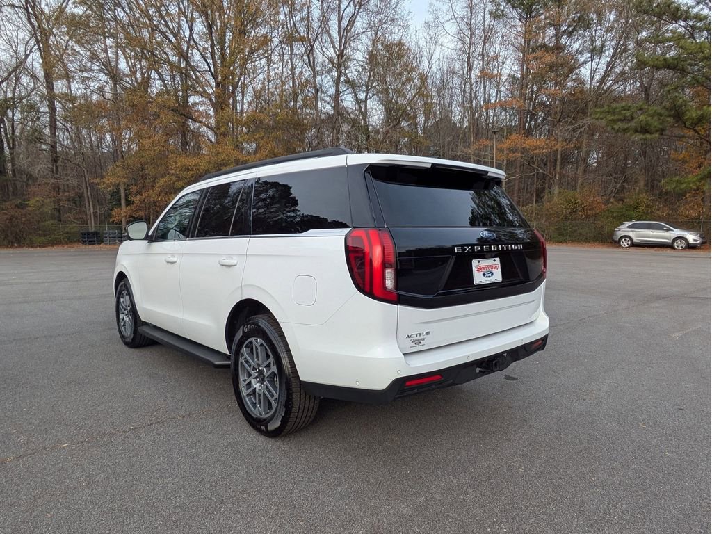 Certified 2025 Ford Expedition Active image 4