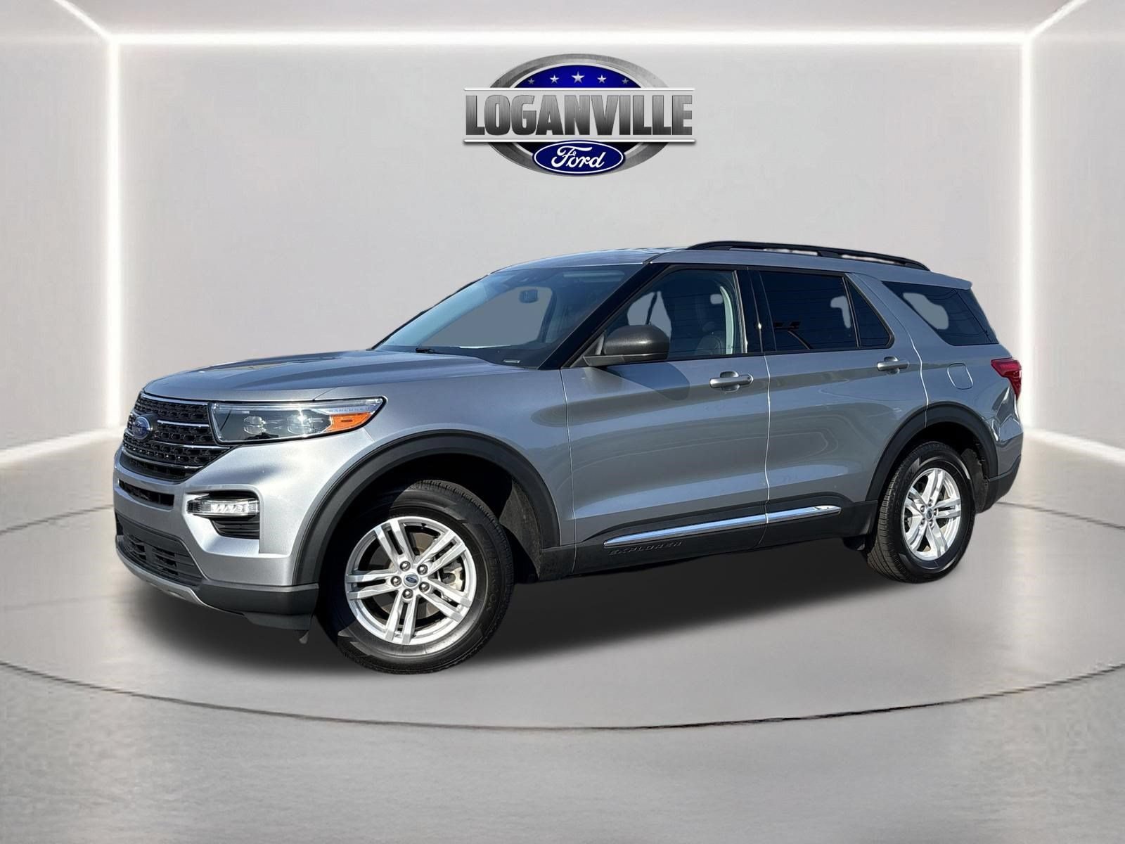 Certified 2022 Ford Explorer XLT w/ Equipment Group 202A