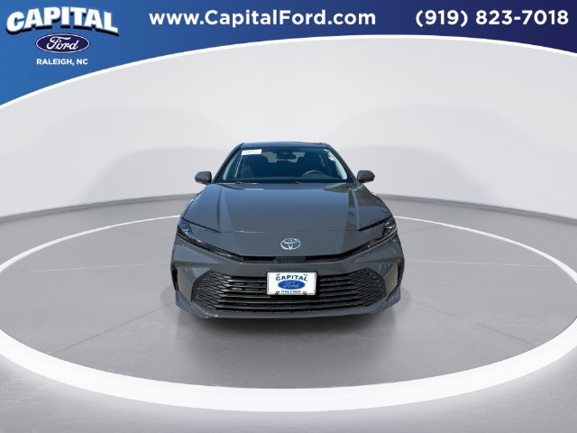 Used 2025 Toyota Camry LE FWD image 3
