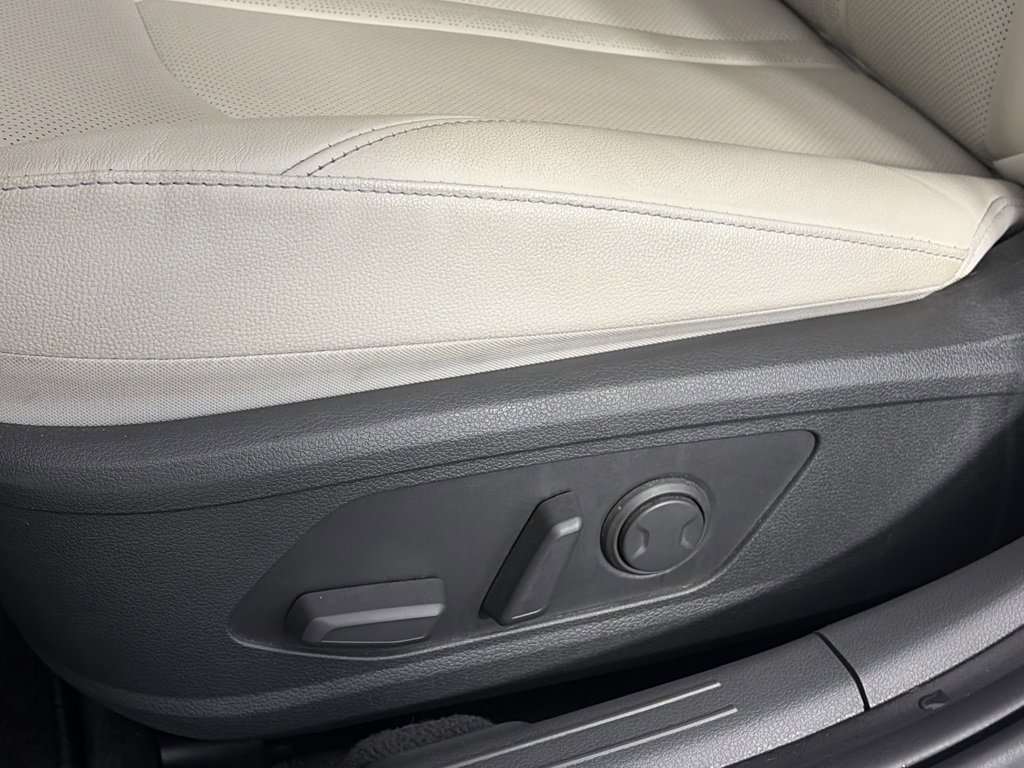 Used 2022 Hyundai Sonata Limited w/ Cargo Package image 25