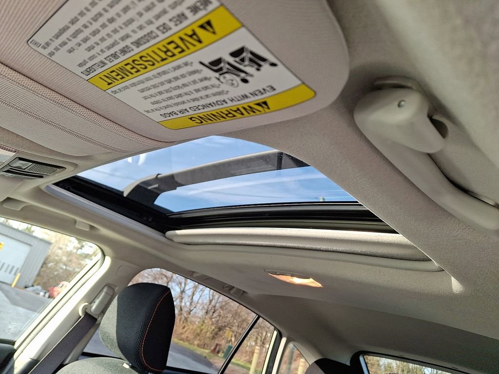 Used 2017 Subaru Crosstrek 2.0i Premium w/ Moonroof Package image 14