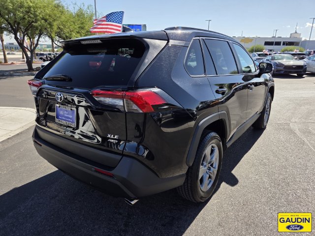Used 2025 Toyota RAV4 XLE AWD/4WD image 7