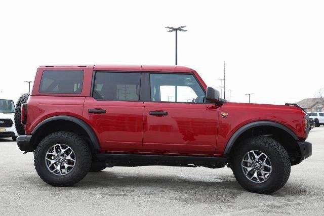 Certified 2025 Ford Bronco Badlands AWD/4WD image 2