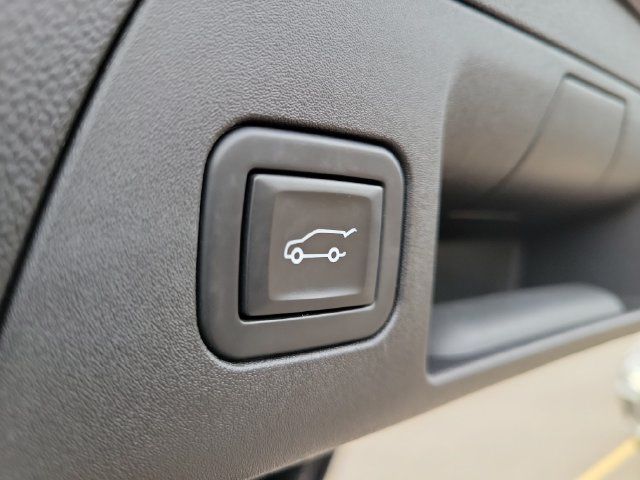 Used 2021 Buick Envision Essence AWD/4WD image 34