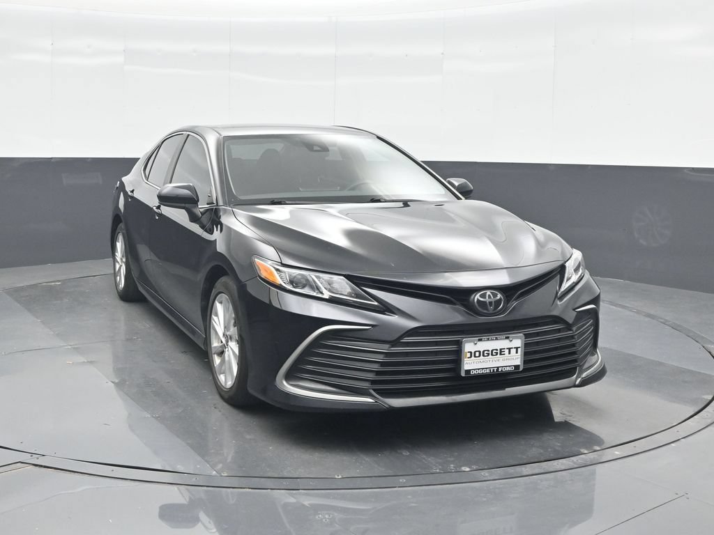 Used 2023 Toyota Camry LE FWD image 8