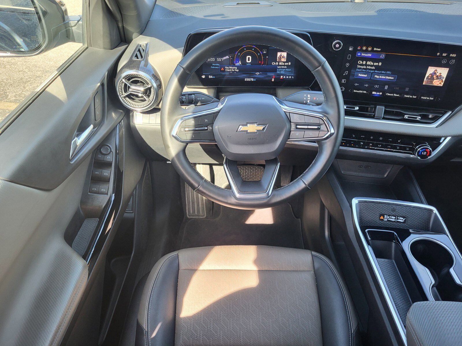 Used 2025 Chevrolet Equinox LT w/ Convenience Package II image 14