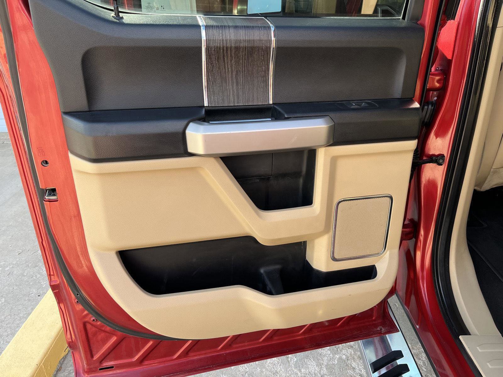 Certified 2021 Ford F250 Lariat w/ Chrome Package image 9