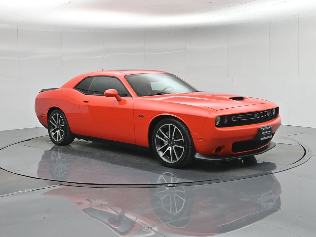 Used 2023 Dodge Challenger R/T image 3