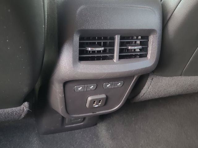 Used 2024 Chevrolet Equinox Premier AWD/4WD image 19