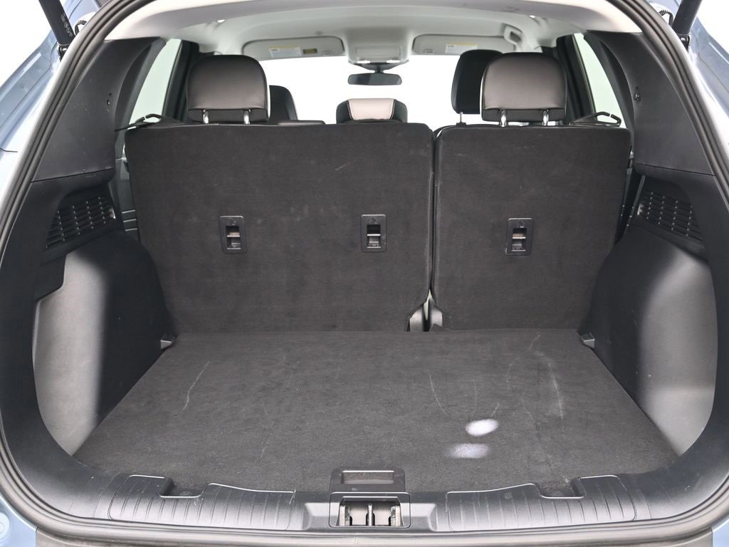 Certified 2025 Ford Escape SE w/ Class II Trailer Tow Package image 39