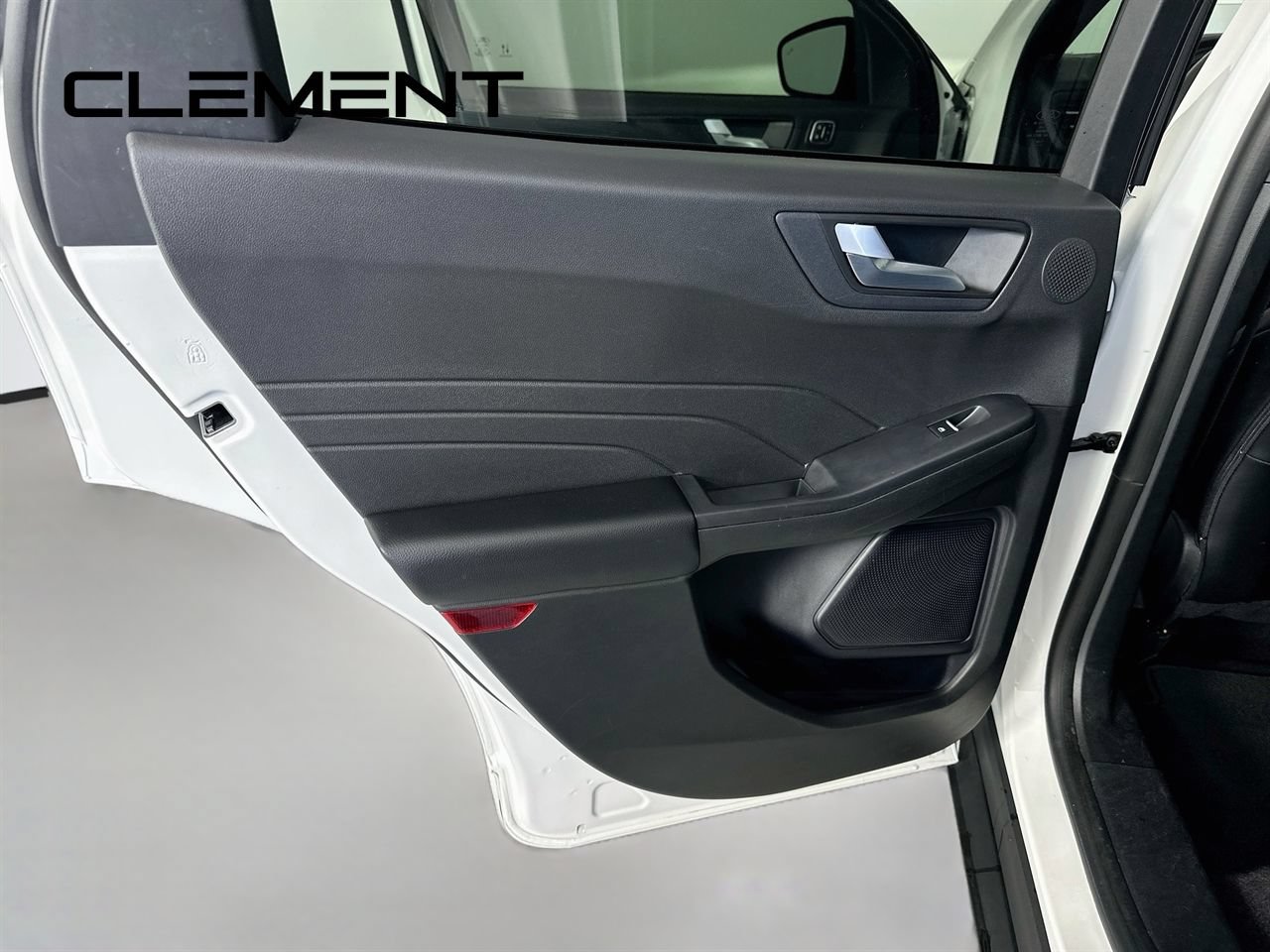 Certified 2024 Ford Escape ST-Line Elite w/ Premium Technology Package AWD/4WD image 32