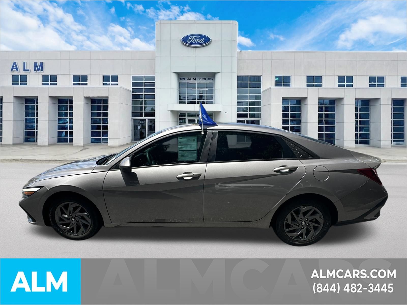Used 2024 Hyundai Elantra SEL FWD image 9