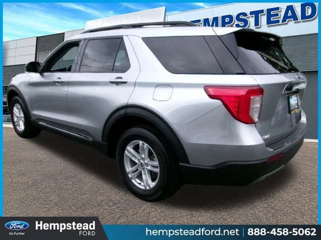 Certified 2023 Ford Explorer XLT w/ Equipment Group 202A AWD/4WD image 8