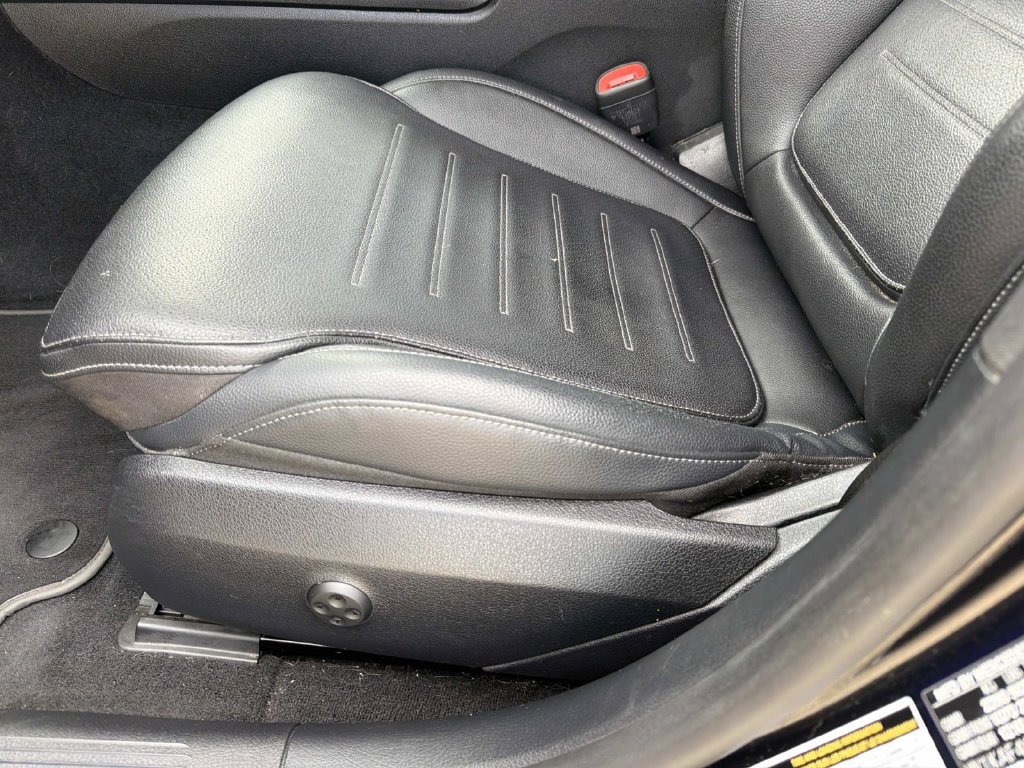 Used 2022 Mercedes-Benz C 300 Sedan image 19