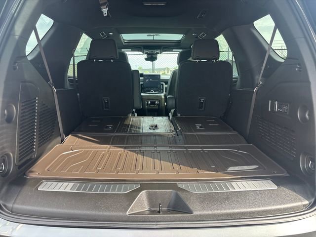 Used 2025 GMC Yukon AT4 w/ AT4 Premium Plus Package image 11