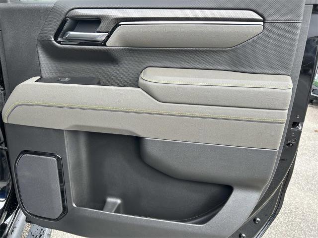 Used 2025 Chevrolet Silverado 1500 ZR2 w/ Technology Package image 22