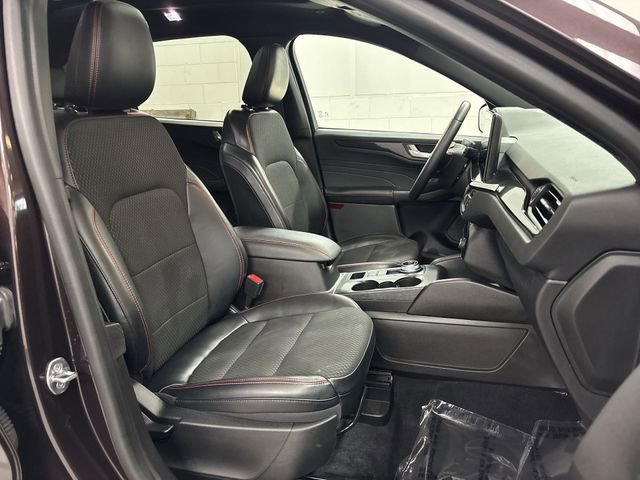 Certified 2023 Ford Escape ST-Line w/ Tech Pack #1 image 16