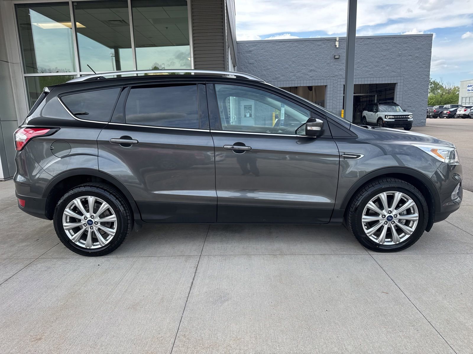 Certified 2018 Ford Escape Titanium AWD/4WD image 9