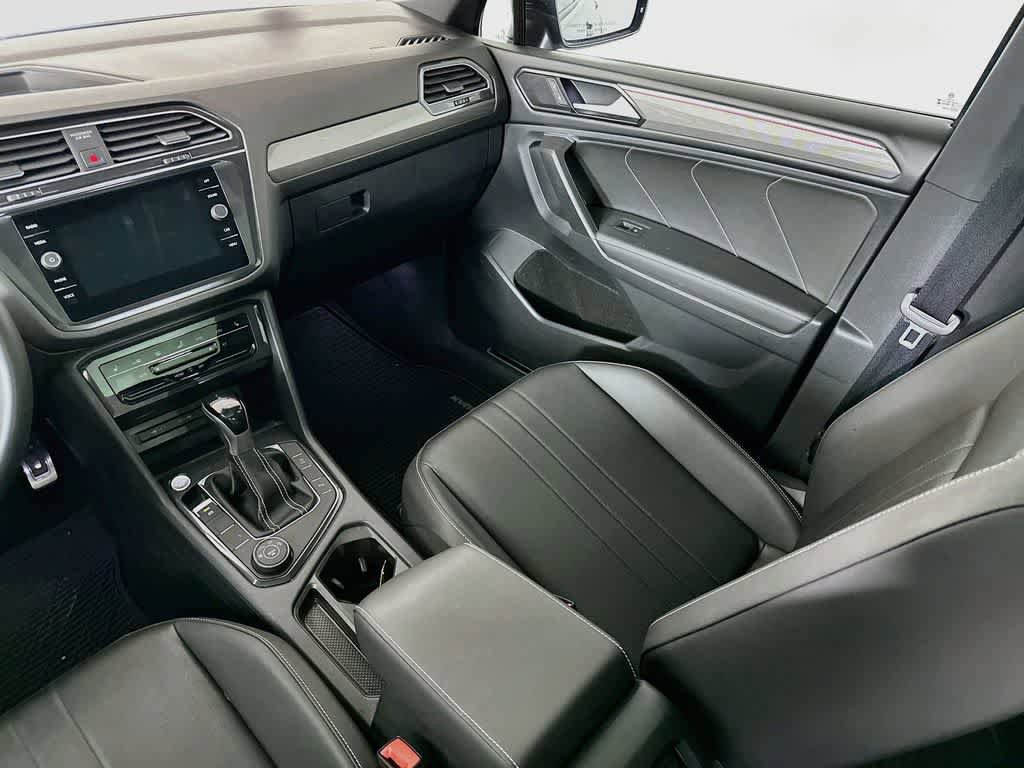 Used 2023 Volkswagen Tiguan SE R-Line AWD/4WD image 10