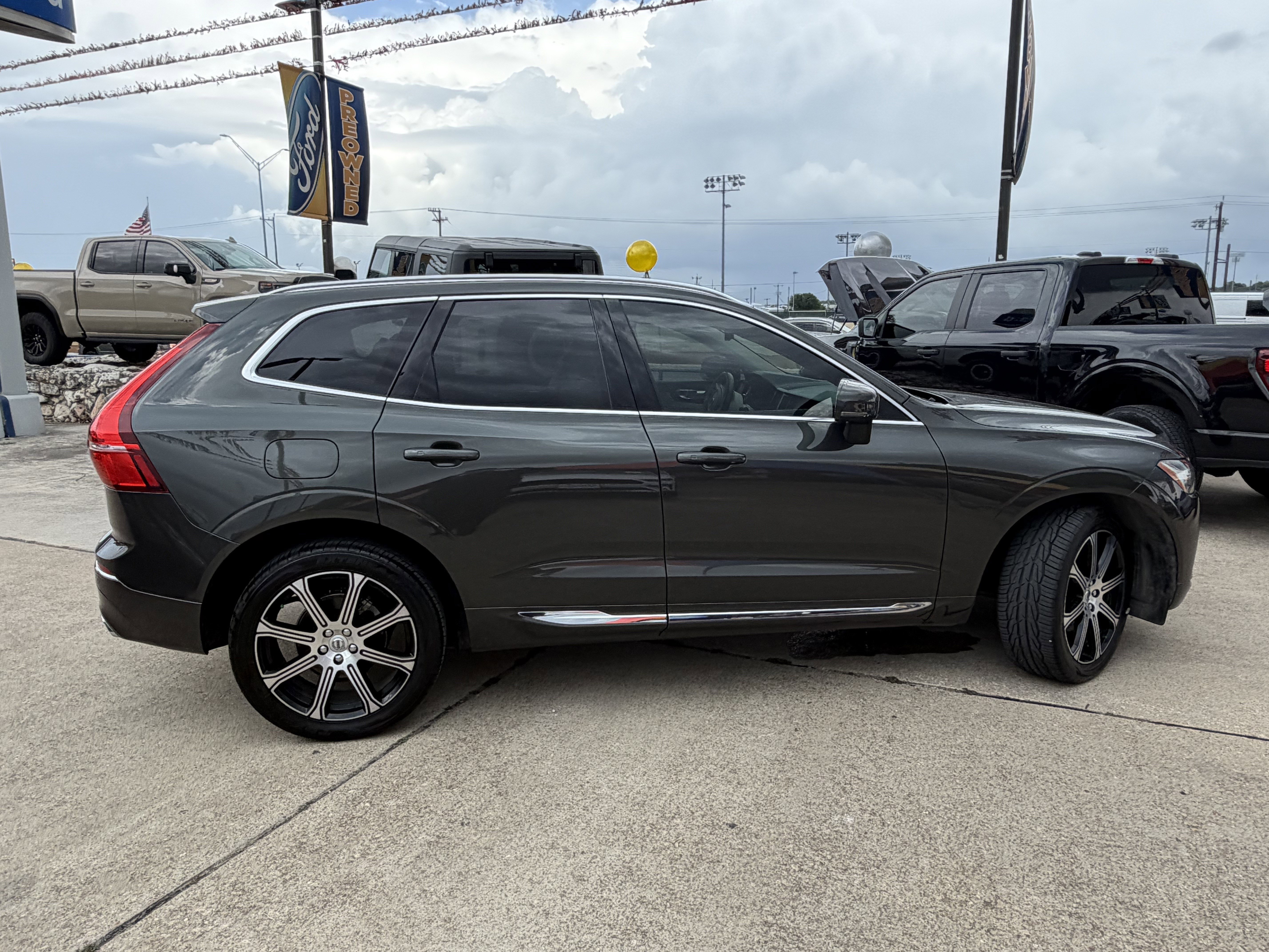 Used 2021 Volvo XC60 T5 Inscription FWD image 4