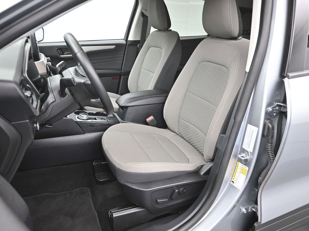Certified 2022 Ford Escape SE w/ SE Sport Appearance Package image 43