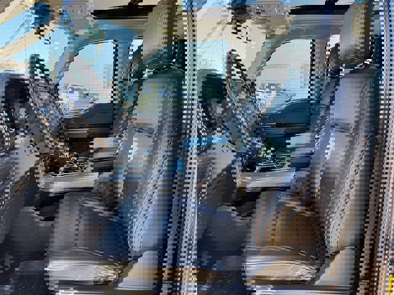 Certified 2021 Ford F150 Lariat w/ Equipment Group 502A High image 25