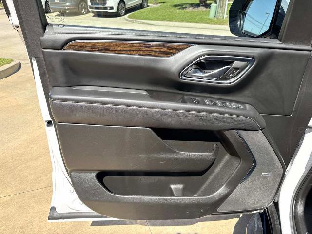 Used 2023 Chevrolet Suburban Premier image 22