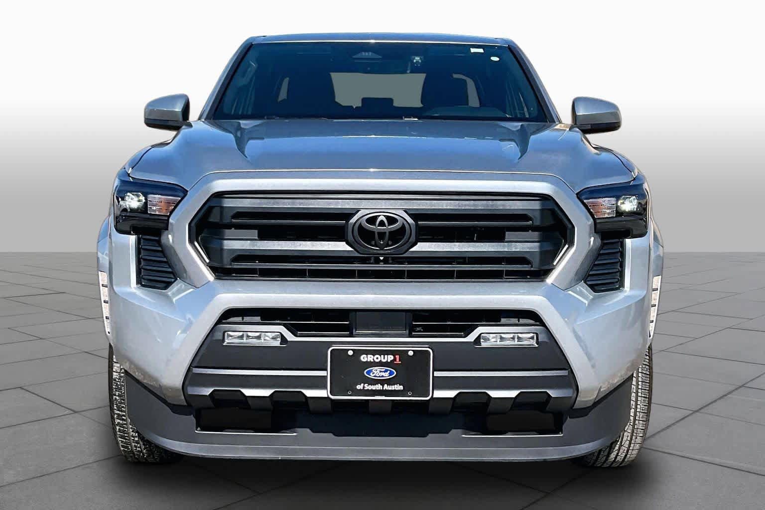 Used 2025 Toyota Tacoma SR5 RWD image 4