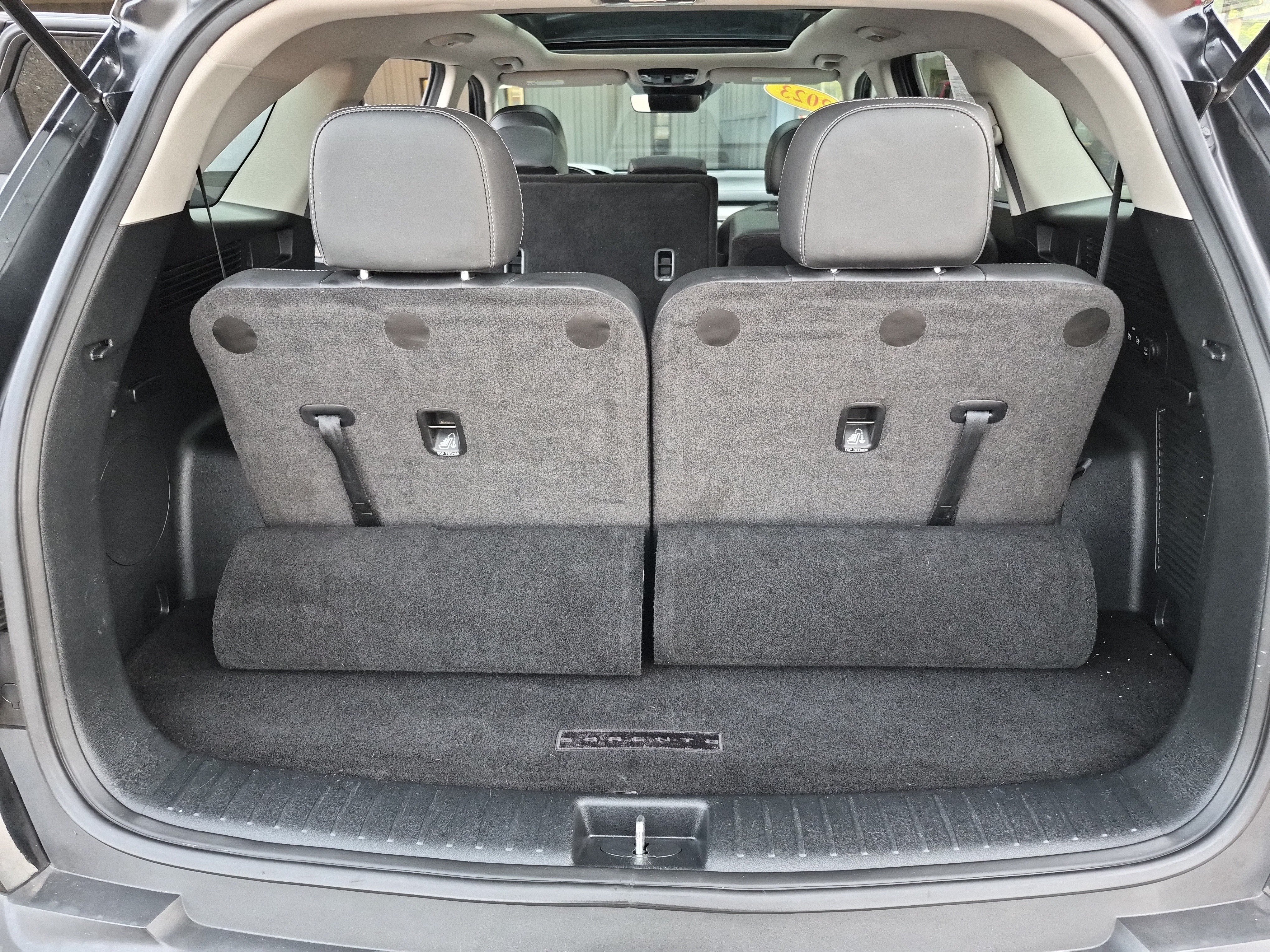Used 2023 Kia Sorento S w/ Panoramic Sunroof Package AWD/4WD image 20