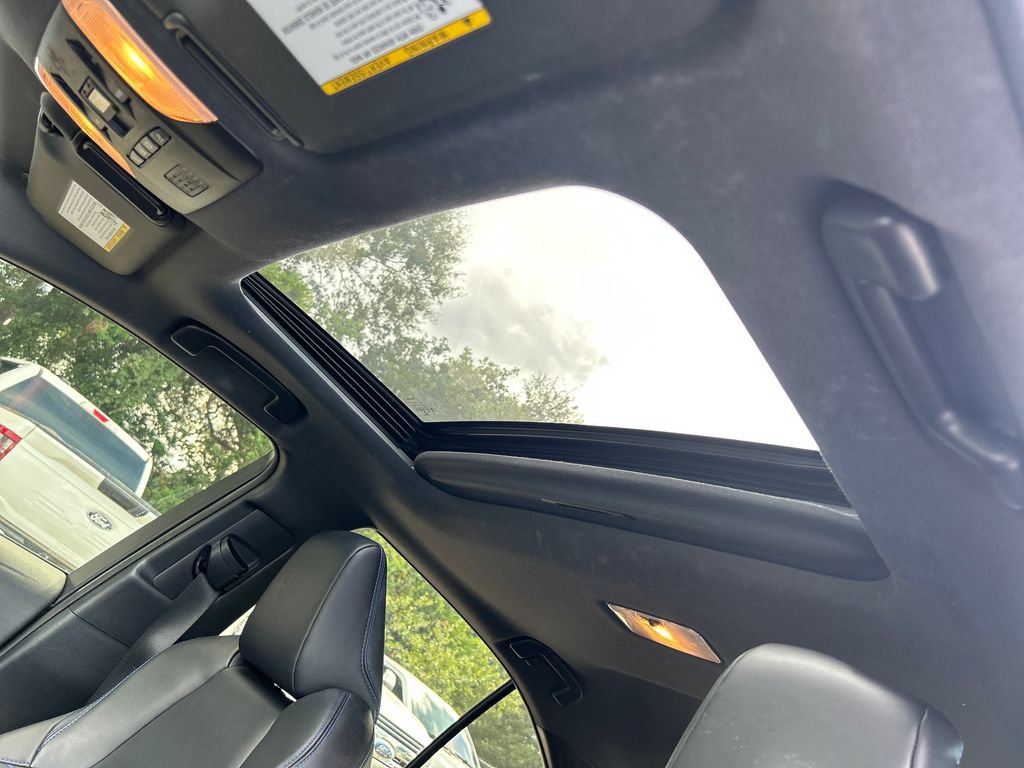 Used 2020 Toyota Corolla XSE FWD image 13